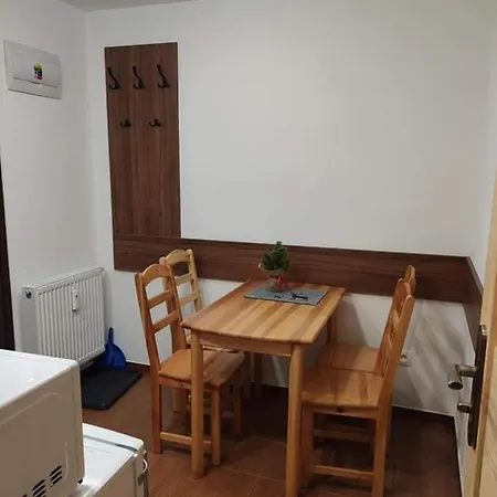 Apartmán Na Zjazdovke, Borovica, *